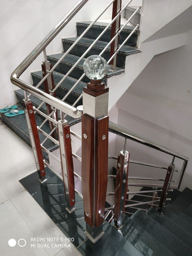 SS Wood Post Stair Railing